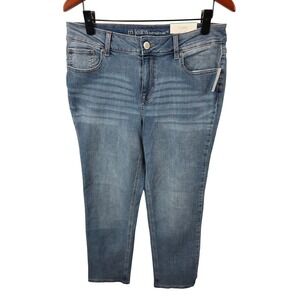 Maurices m jeans Womens 12 Short Classic Straight Mid Rise Medium Wash Denim NEW